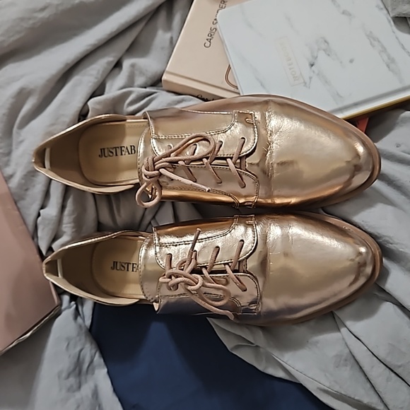 Shoes - Picture 6 of 11